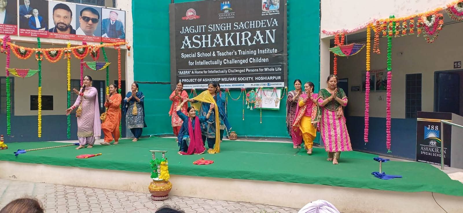 ਆਸ਼ਾ ਕਿਰਨ ਸਪੈਸ਼ਲ ਬੱਚਿਆਂ ਦੇ ਸਕੂਲ ਵਿੱਚ ਤੀਆਂ ਦਾ ਤਿਉਹਾਰ ਮਨਾਇਆ